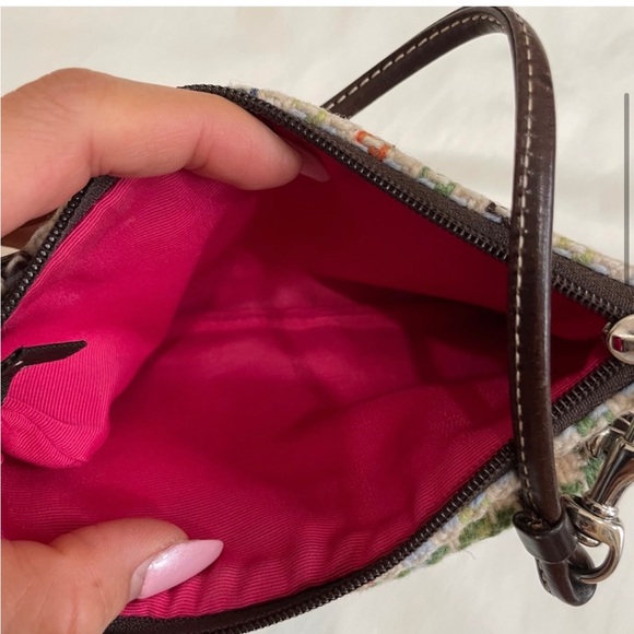 Almost brand new 100% wool Coach bag - Picture 8 of 9